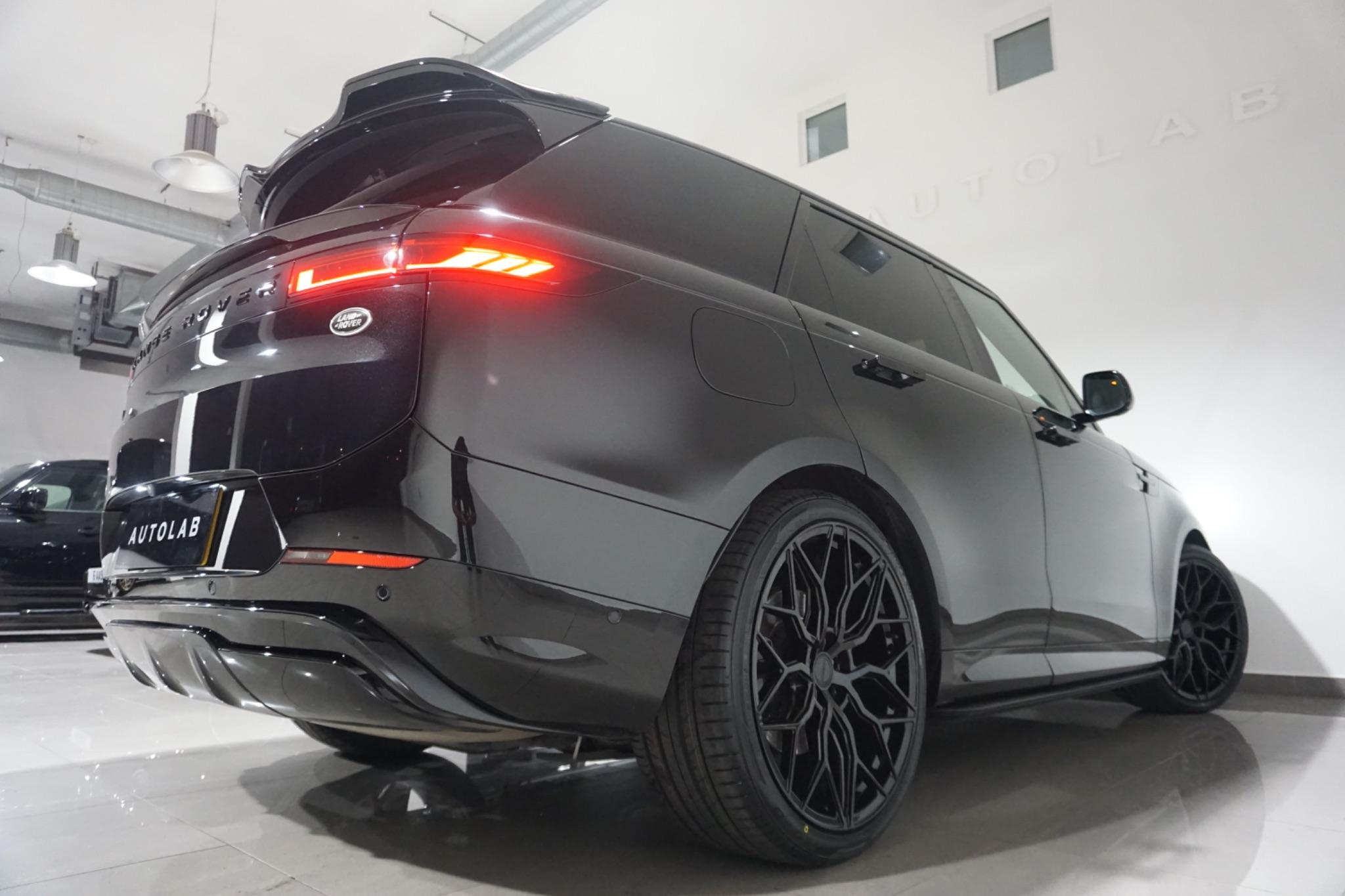 Land Rover Range Rover Sport 3.0 D300 MHEV Dynamic SE Auto 4WD Euro 6 (s/s) 5dr